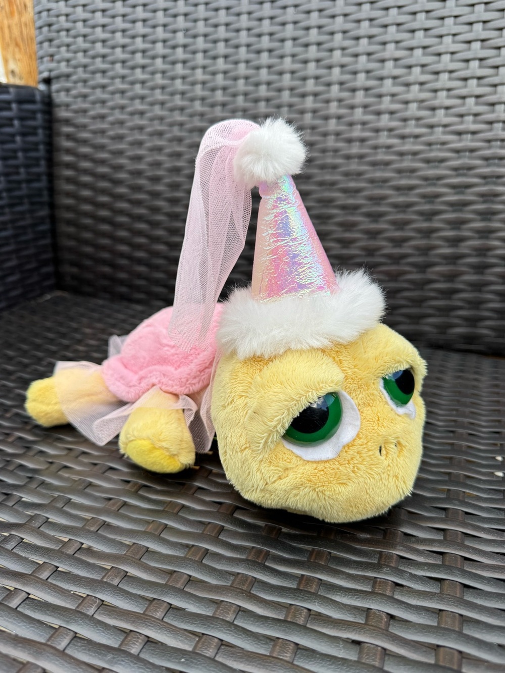 Russ Berrie Li’l Peepers Princess Shelly Turtle 9” Plush toy Pink Yellow Vintage